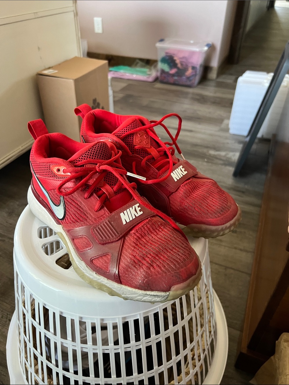 Nike Air Zoom Diamond Elite Turf baseball shoes- red. Men’s size 10